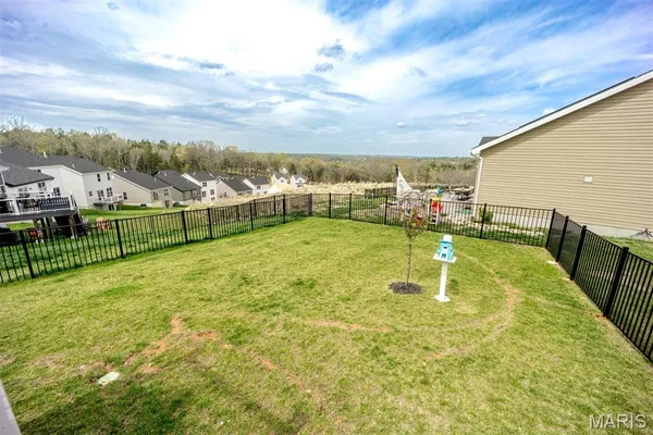 $284,900 | 1009 Black Bear Drive, House Springs, MO 63051