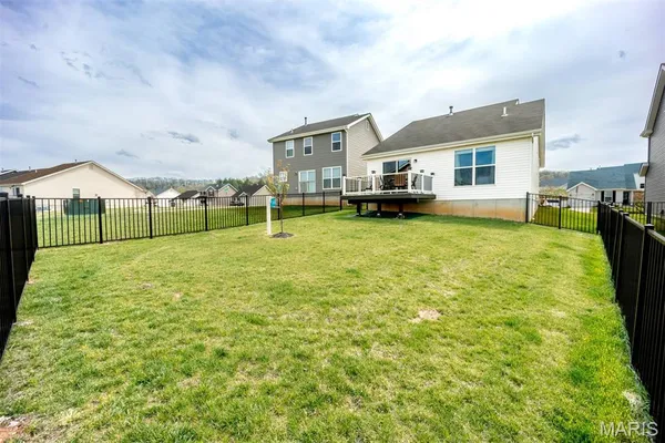 $284,900 | 1009 Black Bear Drive, House Springs, MO 63051