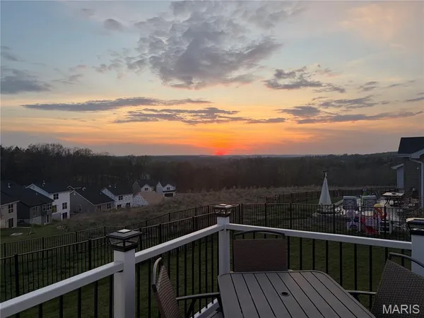 $284,900 | 1009 Black Bear Drive, House Springs, MO 63051