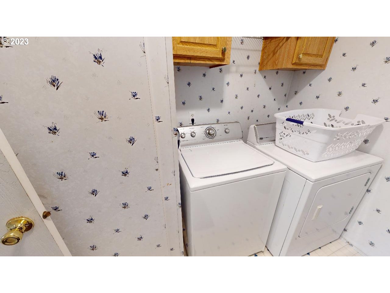64350 Pinkney Road Deer Island, OR 97054 - Photo 12 of 27 Laundry