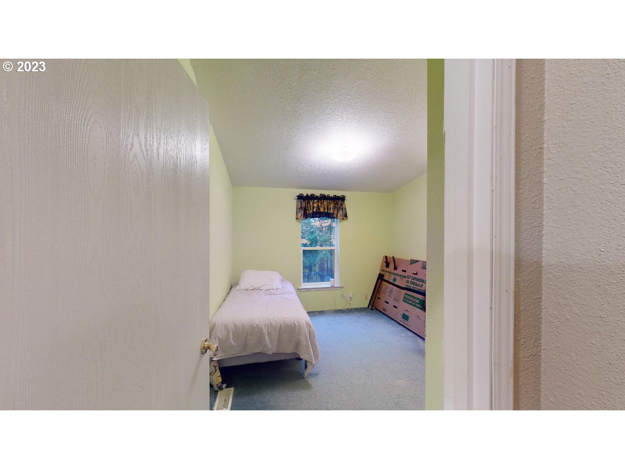 64350 Pinkney Road Deer Island, OR 97054 - Photo 18 of 27 Bedroom