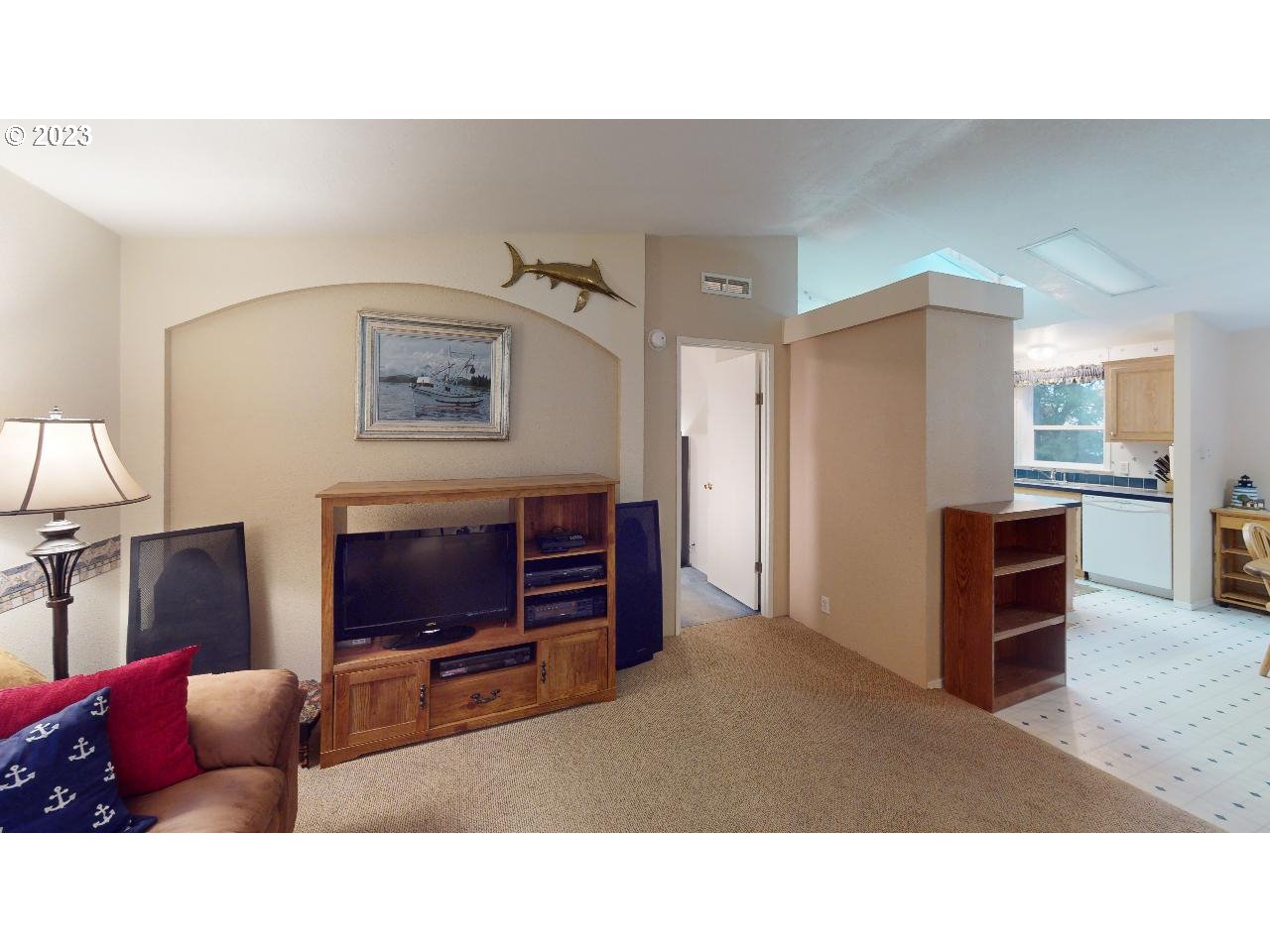 64350 Pinkney Road Deer Island, OR 97054 - Photo 24 of 27 Living Room