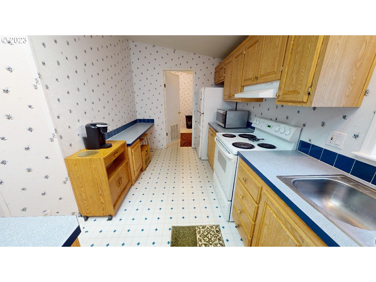 64350 Pinkney Road Deer Island, OR 97054 - Photo 10 of 27 Kitchen