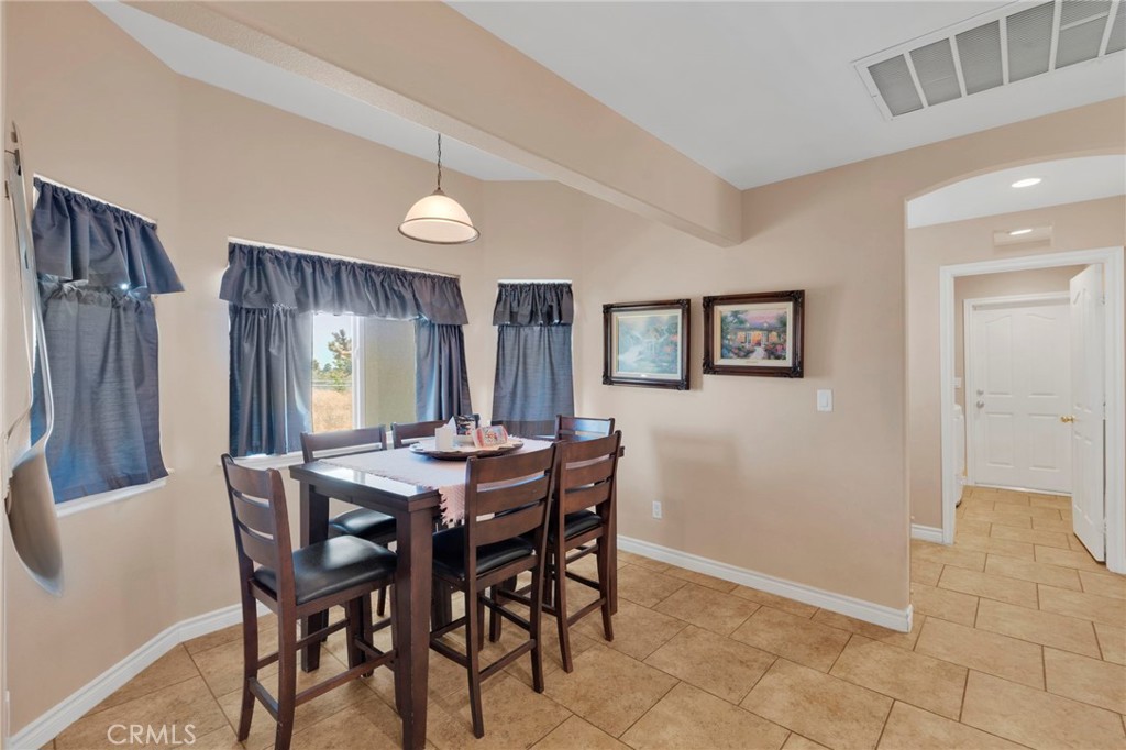12472 Oasis Road Pinon Hills, CA 92372 - Photo 16 of 58