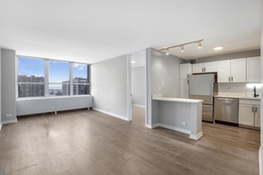 655 West Irving Park Road, Unit 1706 Chicago, IL 60613 - Photo 10 of 28 Gallery Image 10
