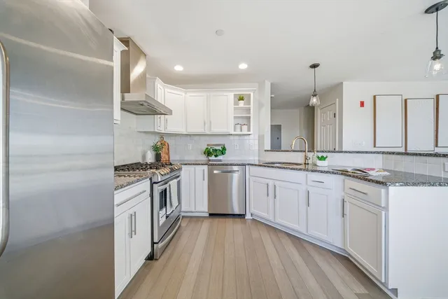 $598,000 | 120 Wyllis Avenue, Unit 401, Everett, MA 02149