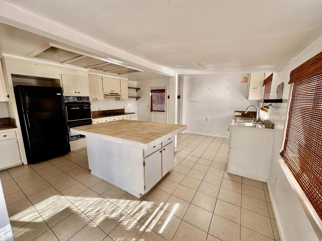 450 Hillside Terrace Vista, CA 92084 - Photo 13 of 23