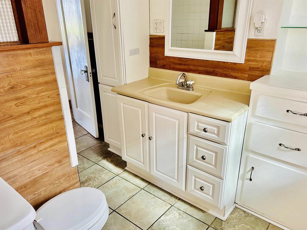 450 Hillside Terrace Vista, CA 92084 - Photo 15 of 23