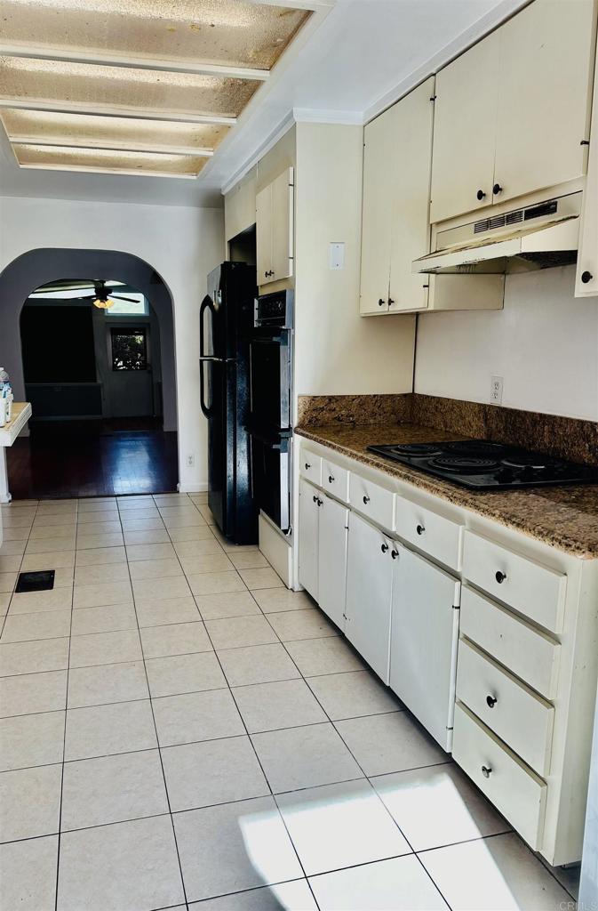 450 Hillside Terrace Vista, CA 92084 - Photo 16 of 23