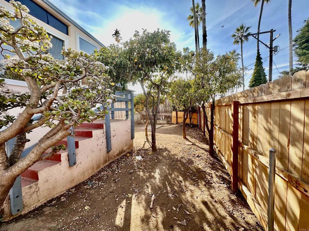 450 Hillside Terrace Vista, CA 92084 - Photo 21 of 23