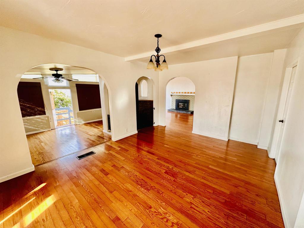 450 Hillside Terrace Vista, CA 92084 - Photo 4 of 23