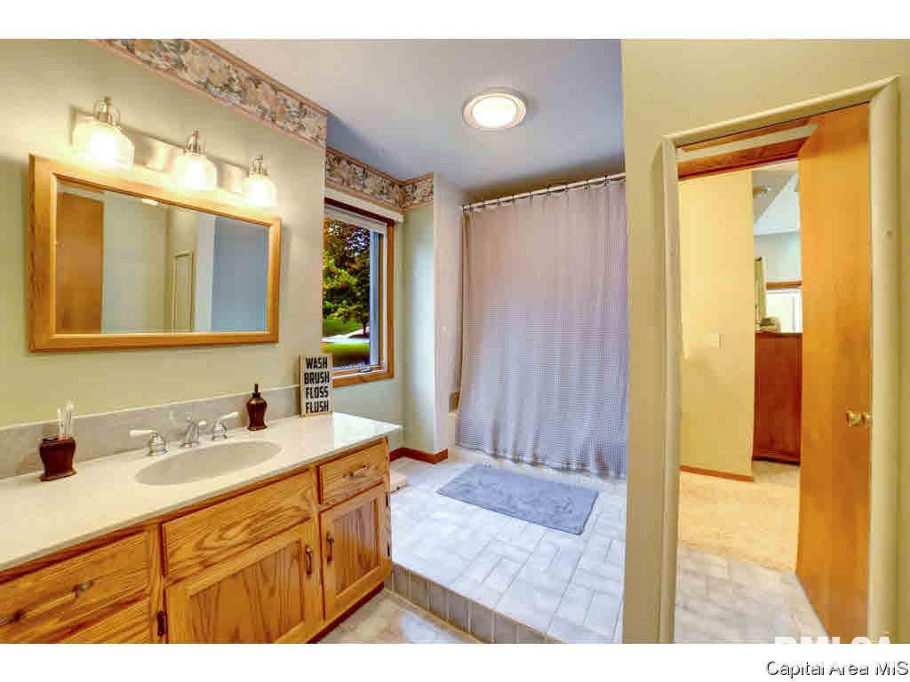 309 Thames River Road Springfield, IL 62711 - Photo 16 of 36