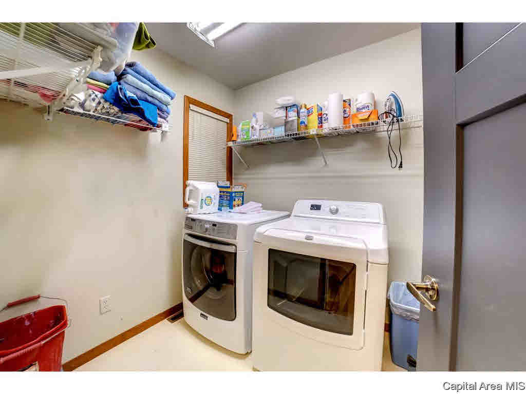 309 Thames River Road Springfield, IL 62711 - Photo 17 of 36