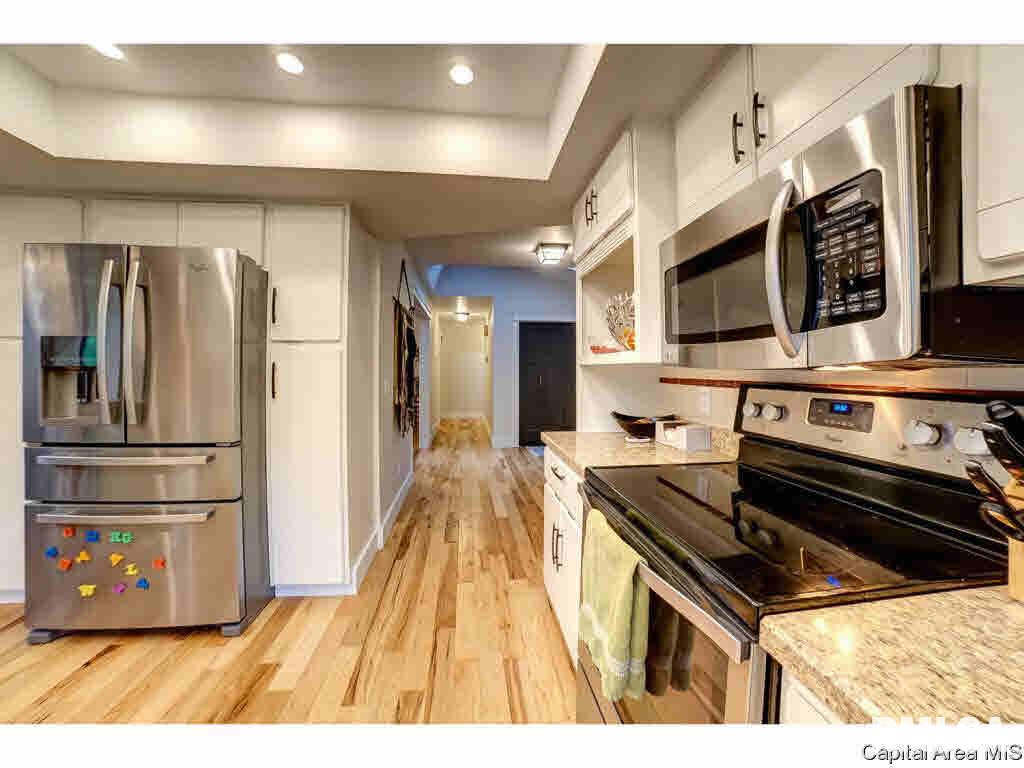 309 Thames River Road Springfield, IL 62711 - Photo 7 of 36