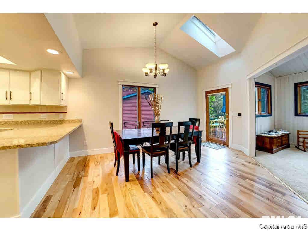 309 Thames River Road Springfield, IL 62711 - Photo 8 of 36