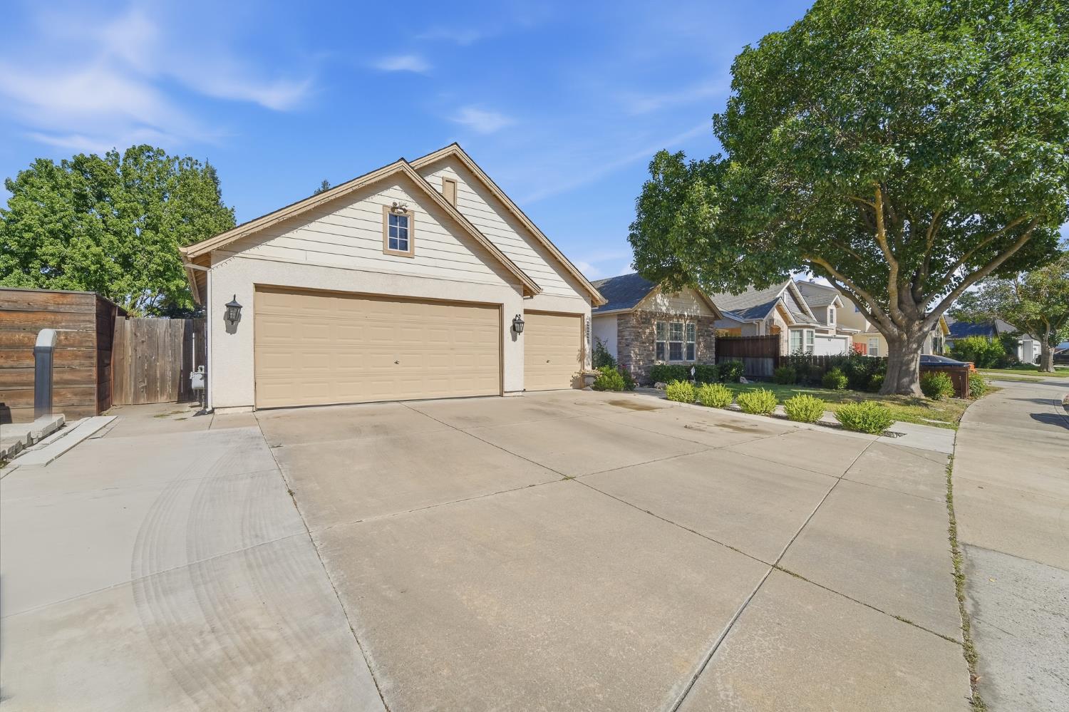 2220 Ellison Drive Modesto, CA 95355 - Photo 2 of 53 a view of garage and deck