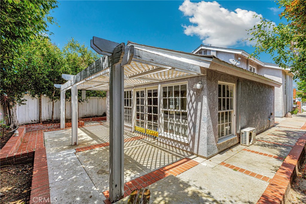 12 Oakdale Irvine, CA 92604 - Photo 48 of 53 a view of a house with a iron gate