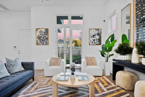 $739,900 | 6129 Sendero Hills Parkway, Austin, TX 78724