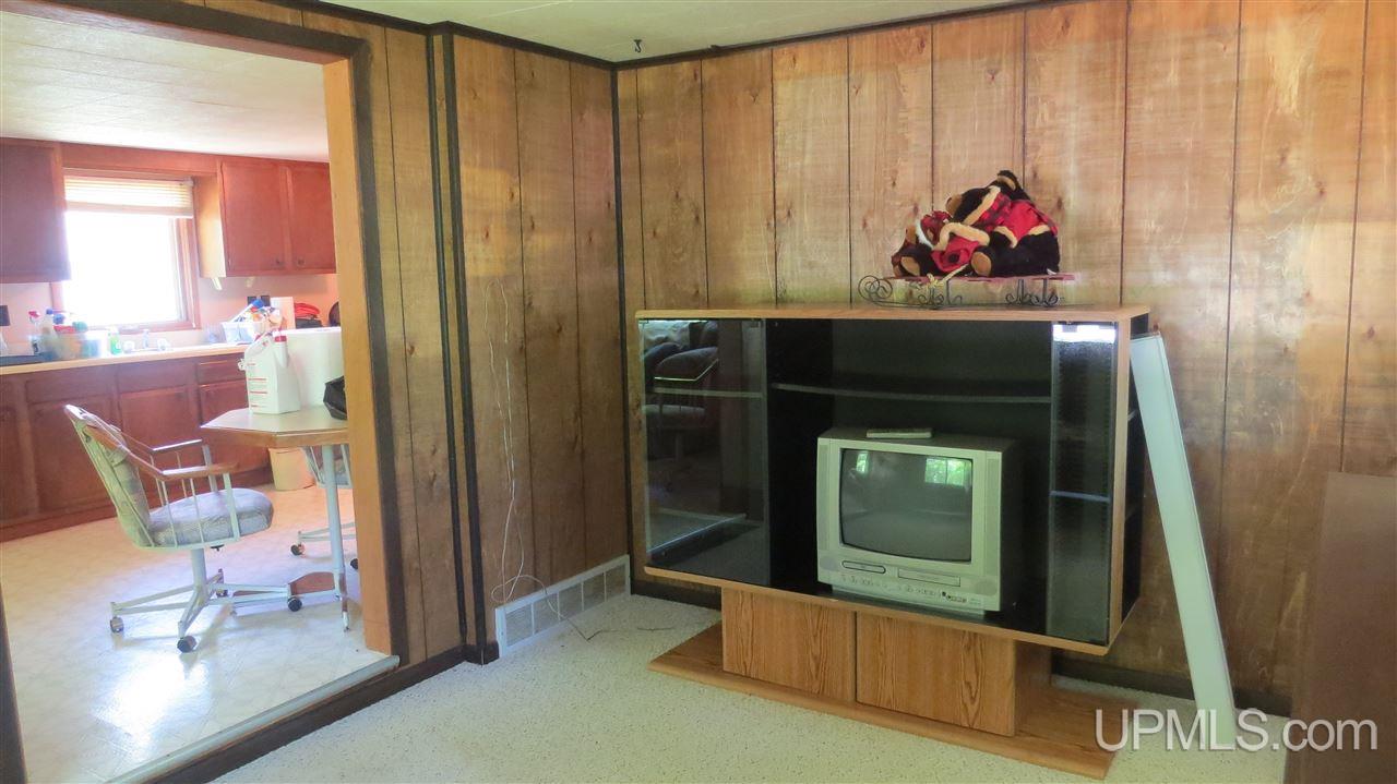 14649 North 3 Ll Rd Garden Wetmore, MI 49895 - Photo 5 of 13