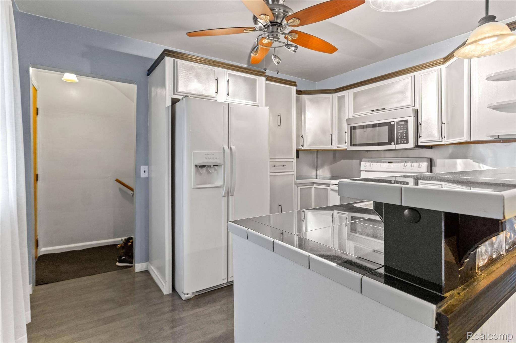 7588 Pelham Road Taylor, MI 48180 - Photo 4 of 27 7.jpg