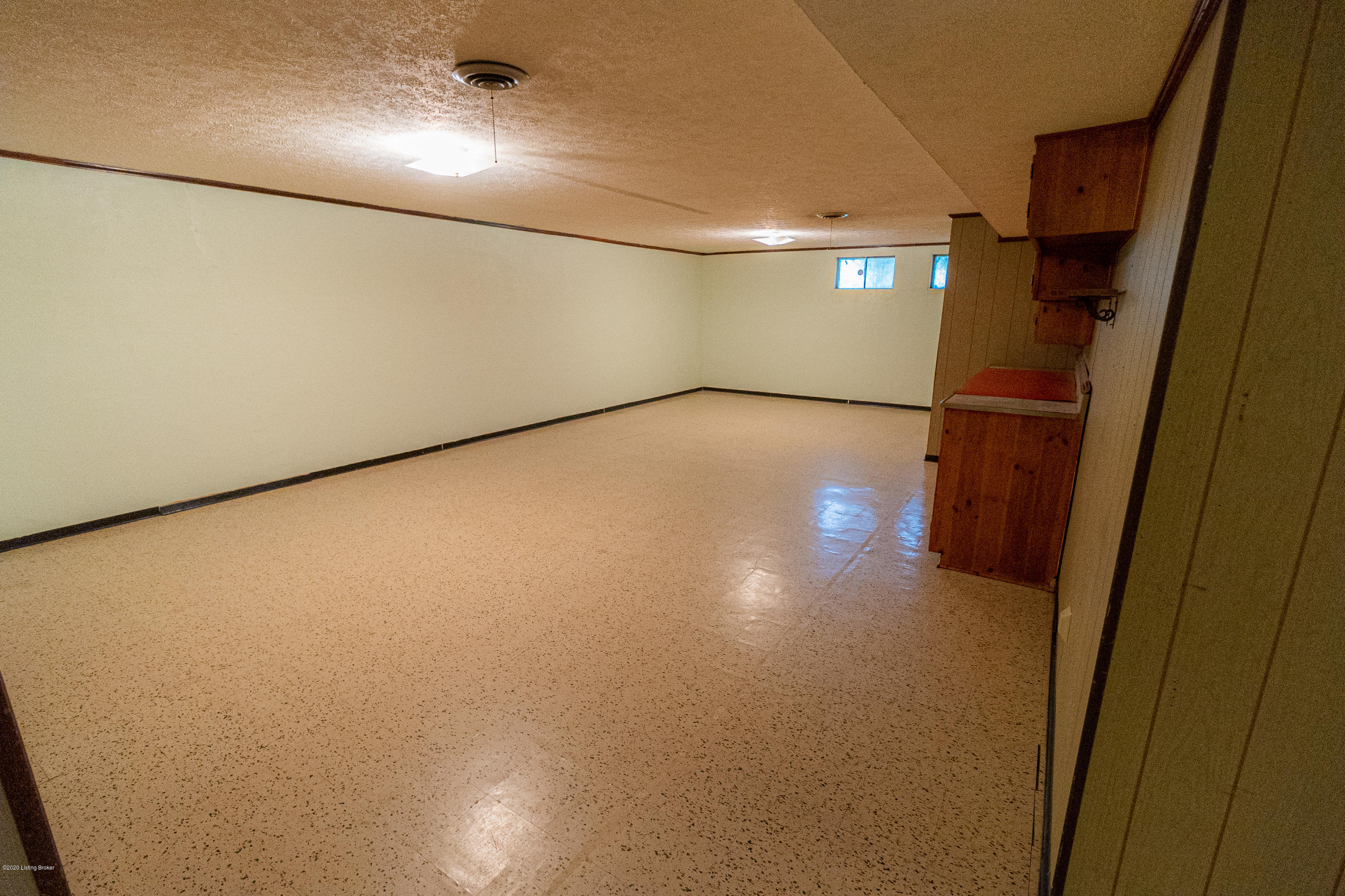 6809 Fernhaven Road Louisville, KY 40228 - Photo 26 of 35 Basement