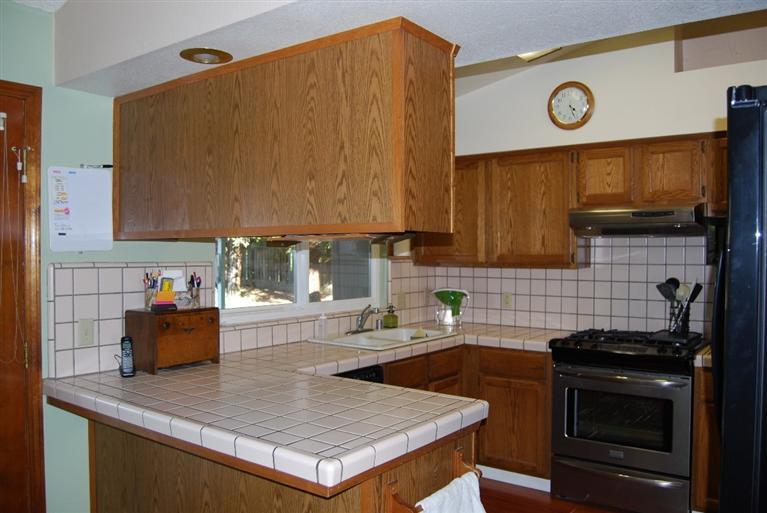 1456 Thompson Court Reedley, CA 93654 - Photo 6 of 14 Gallery Image 6
