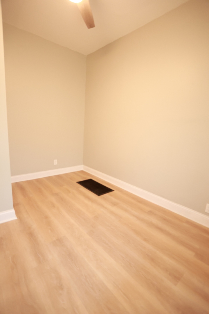 637 West 59th Street Chicago, IL 60621 - Photo 6 of 15