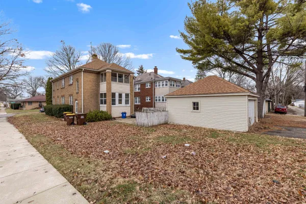 $165,000 | 1022 15th Street, Rockford, IL 61104