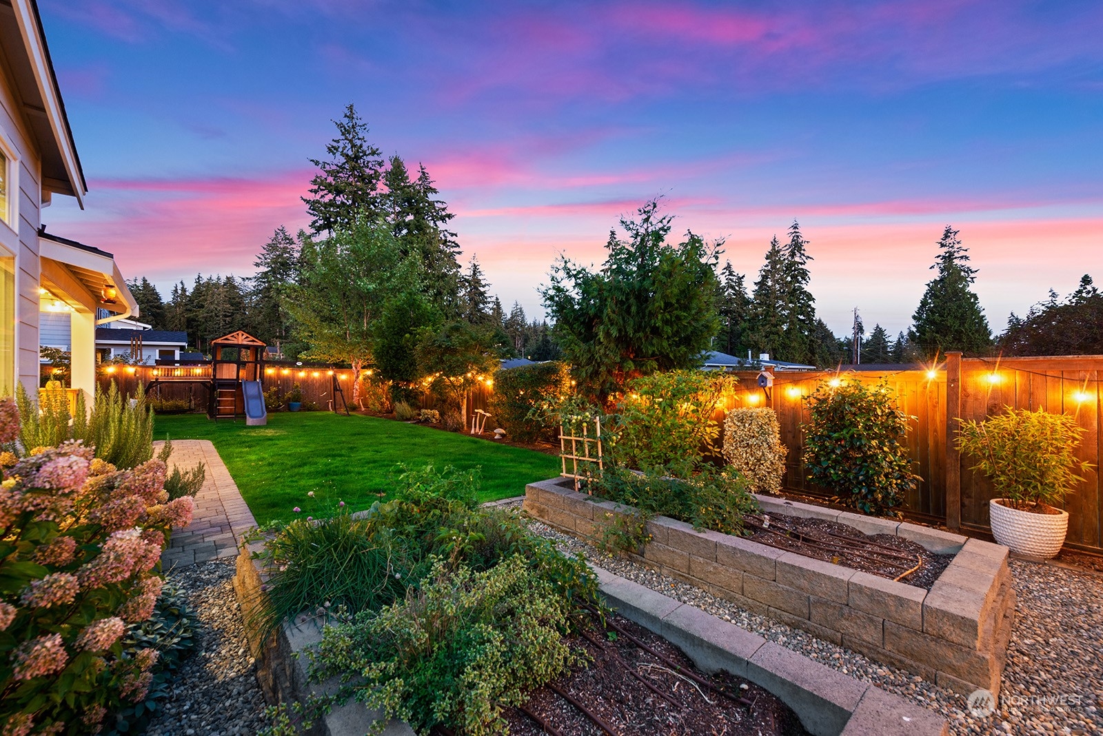 23932 104th Avenue West Edmonds, WA 98020 - Photo 23 of 39 a view of a garden with houses