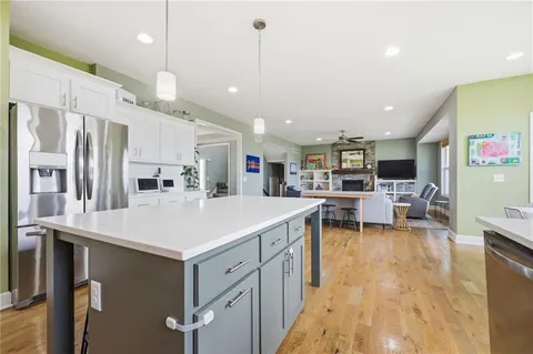 $550,000 | 6416 North 142nd Street, Basehor, KS 66007