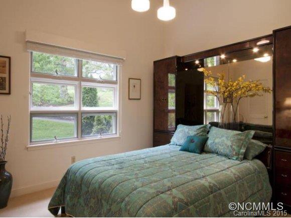 157 Windsor Road Asheville, NC 28804 - Photo 18 of 25 Gallery Image 18