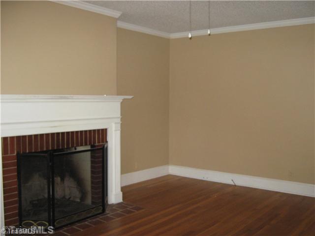 3533 Clemmons Road Clemmons, NC 27012 - Photo 4 of 4 Living Room.