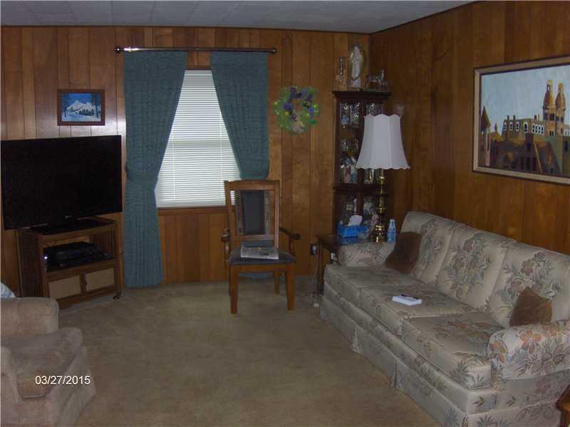 1338 Langeloth Road Burgettstown, PA 15021 - Photo 6 of 17 Living Room.
