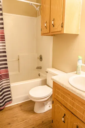 $1,050 | 293 Executive Avenue, Unit B, Clarksville, TN 37042