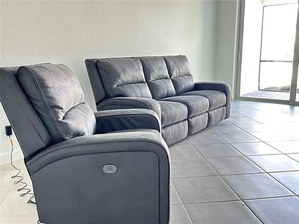 $2,300 | 8225 Shore Lake Drive, Englewood, FL 34224