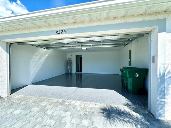 $2,300 | 8225 Shore Lake Drive, Englewood, FL 34224