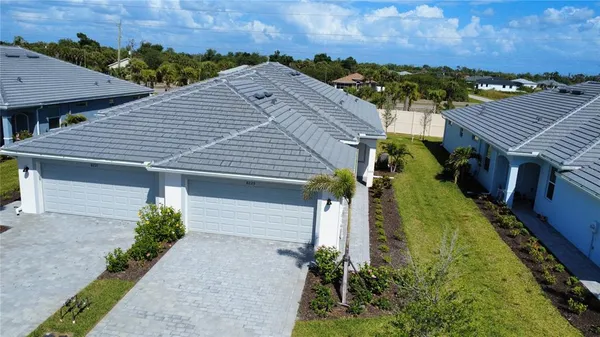 $2,300 | 8225 Shore Lake Drive, Englewood, FL 34224