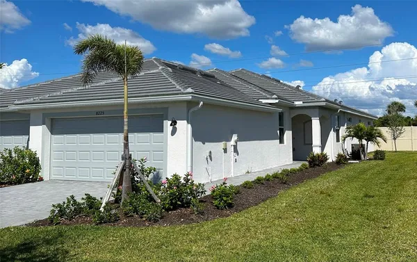 $2,300 | 8225 Shore Lake Drive, Englewood, FL 34224