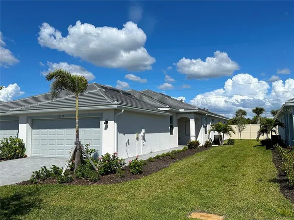 $2,300 | 8225 Shore Lake Drive, Englewood, FL 34224