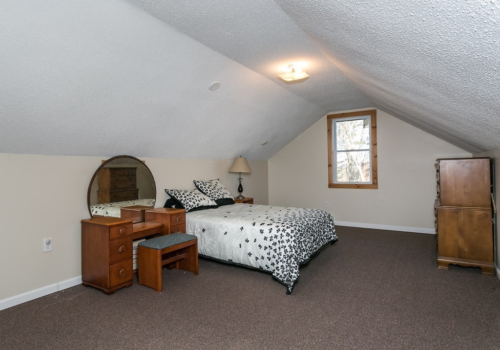 35 Burlingame Road Palmer, MA 01069 - Photo 18 of 21 Gallery Image 18