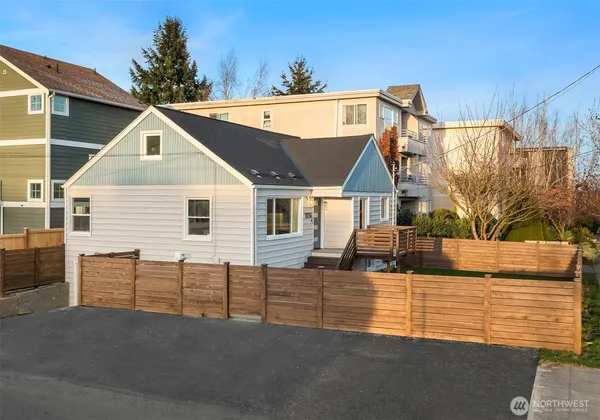 $1,050,000 | 1016 Northwest 85th Street, Seattle, WA 98117
