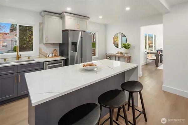 $1,050,000 | 1016 Northwest 85th Street, Seattle, WA 98117