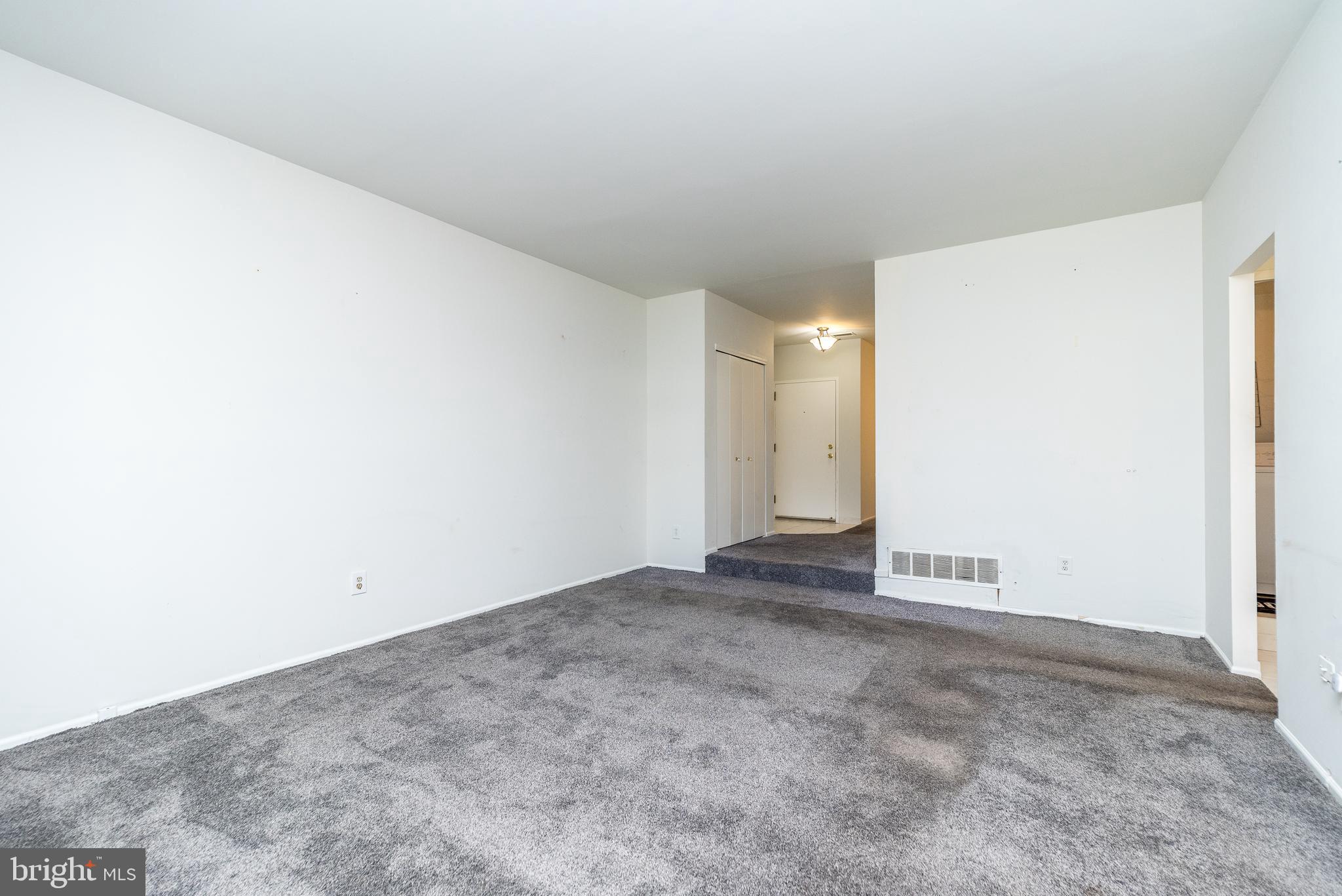 301 Byberry Road, Unit E10 Philadelphia, PA 19116 - Photo 3 of 15 Gallery Image 3