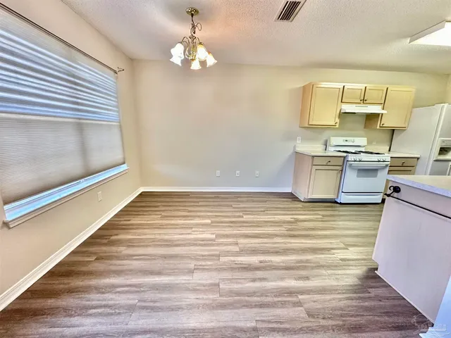 $1,895 | 3331 Two Sisters Way, Pensacola, FL 32505