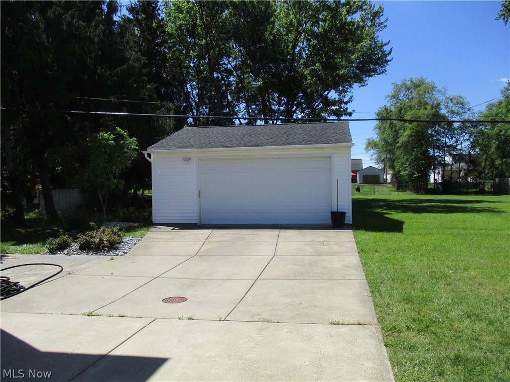 3017 Snow Road Parma, OH 44134 - Photo 6 of 8