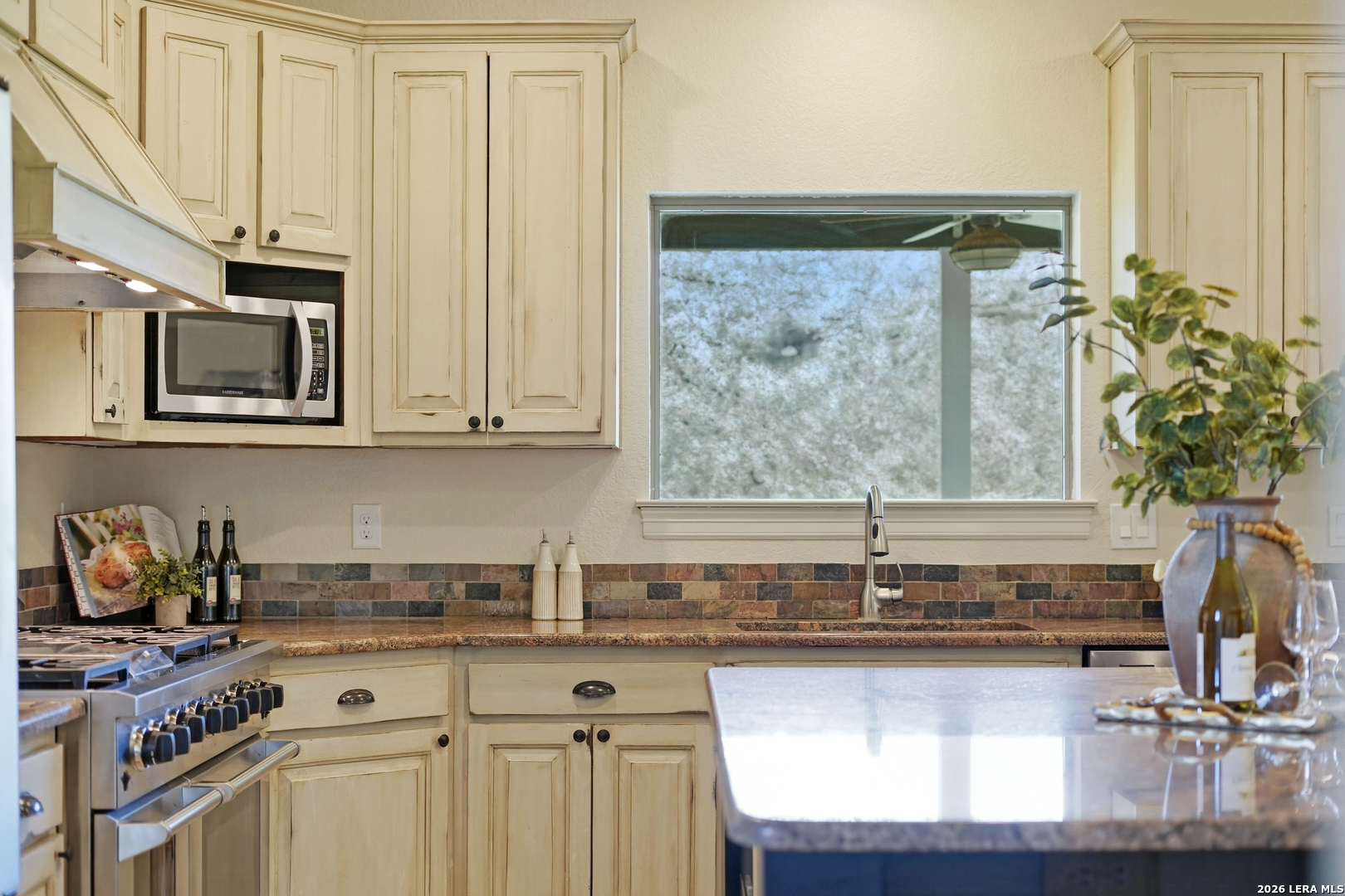8 Walnut Grove Road Boerne, TX 78006 - Photo 12 of 50