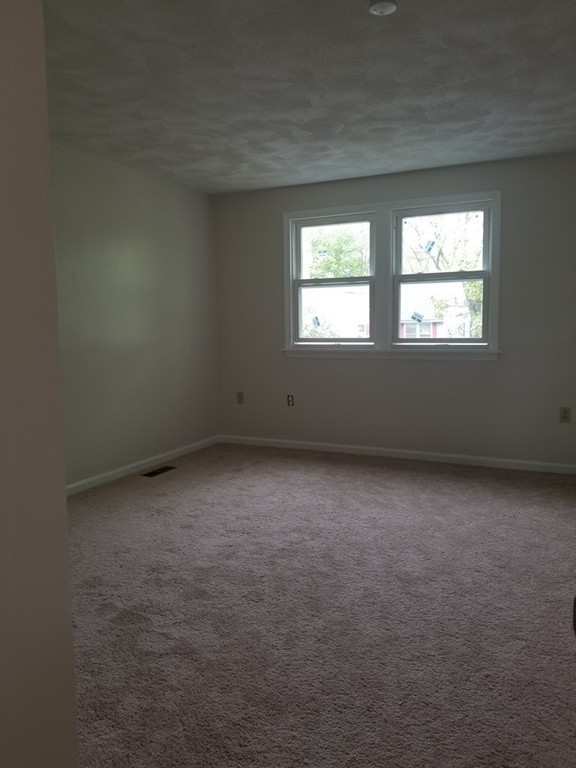 170 Pilgrim Road, Unit 170 Haverhill, MA 01832 - Photo 10 of 18 Gallery Image 10