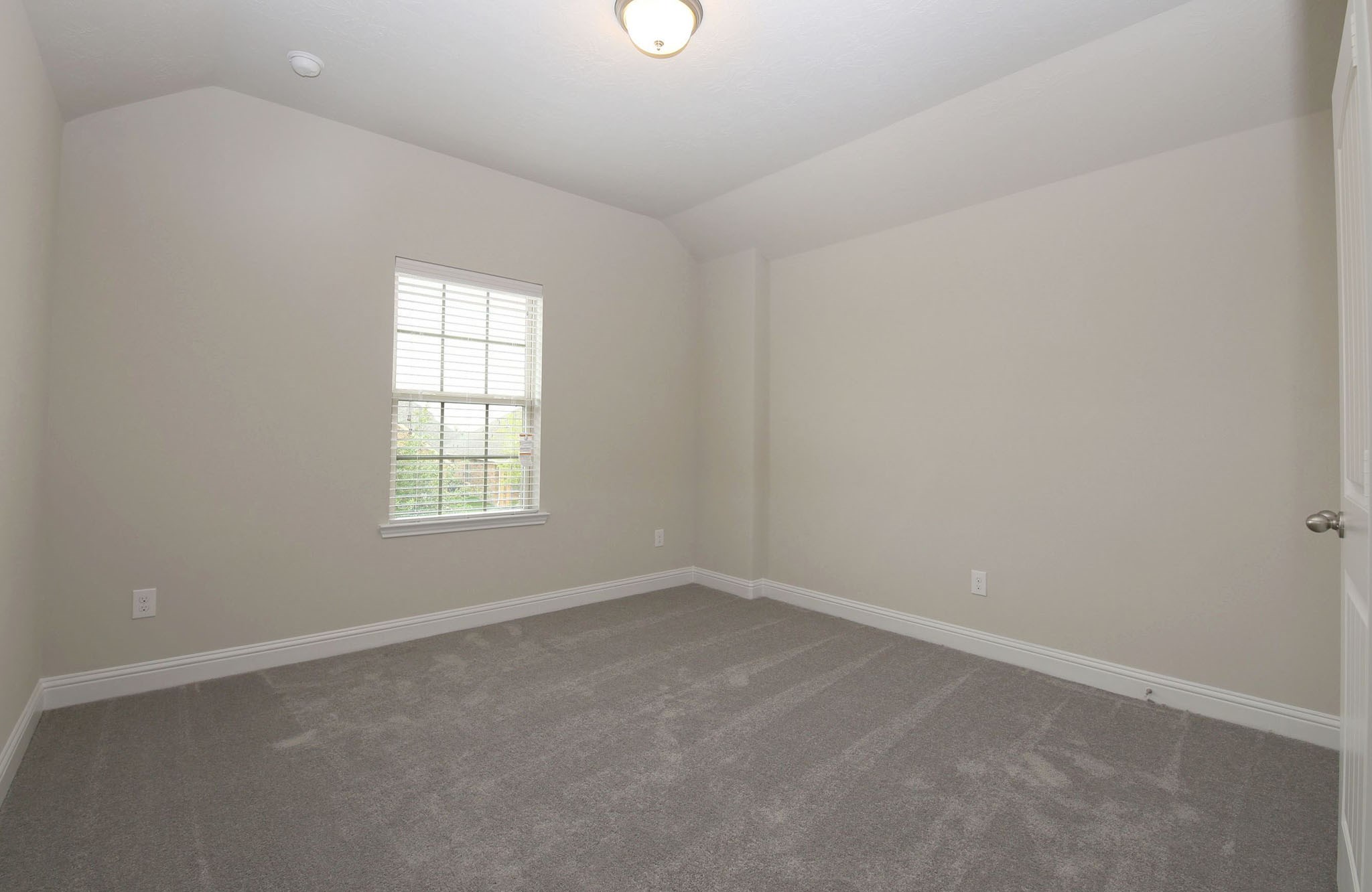 8218 Oxbow Manor Lane Cypress, TX 77433 - Photo 24 of 37 an empty room with windows