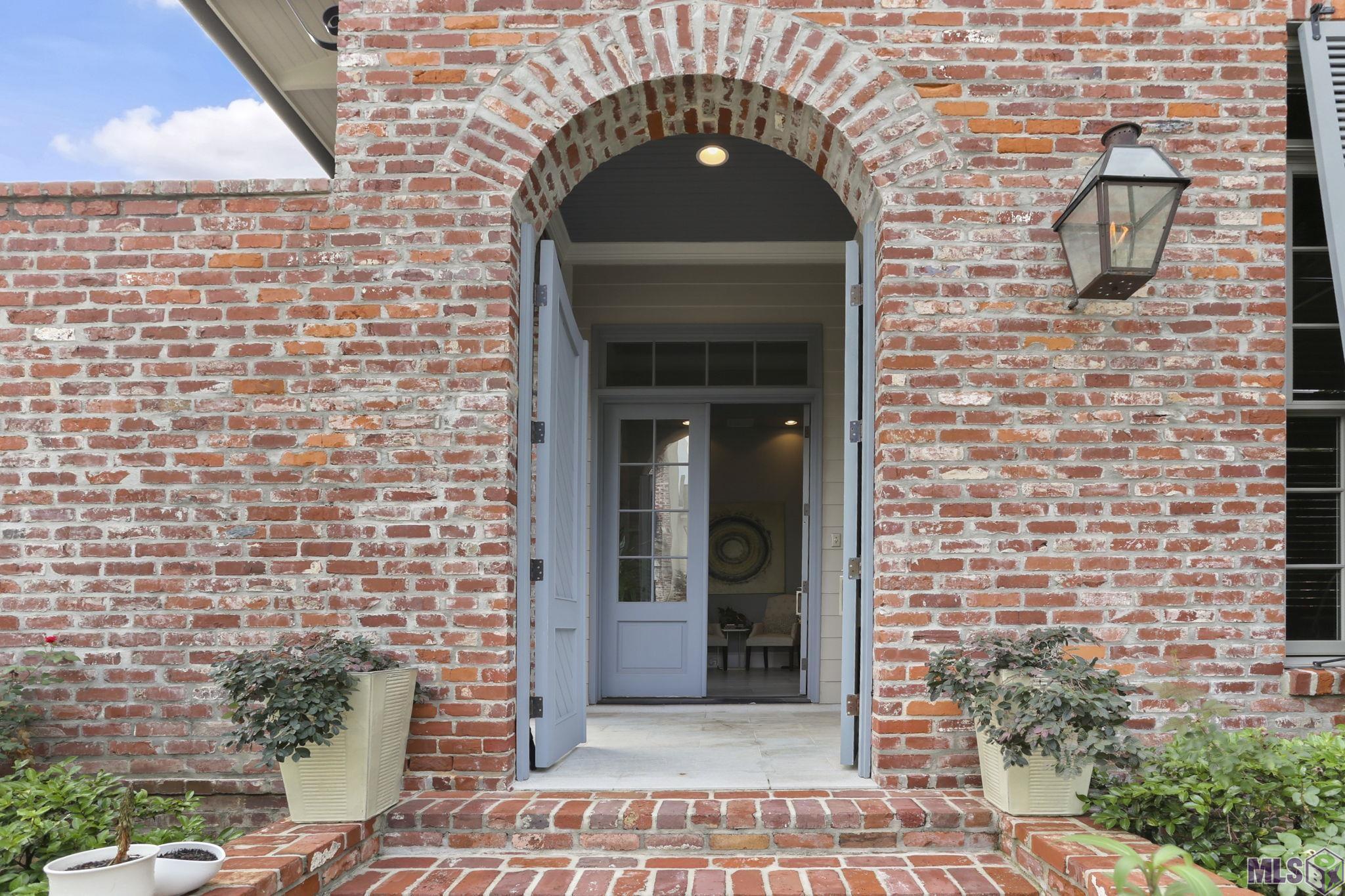 4025 Perkins Lane Baton Rouge, LA 70808 - Photo 2 of 26