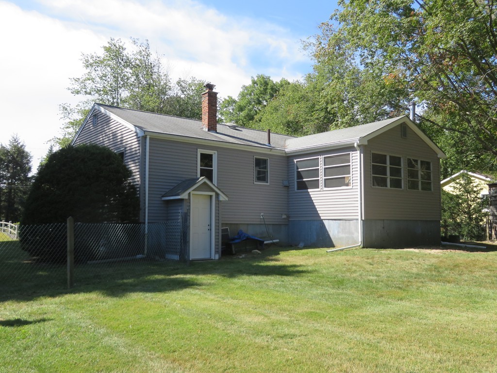 54 Ridge Road Holliston, MA 01746 - Photo 3 of 24 Gallery Image 3